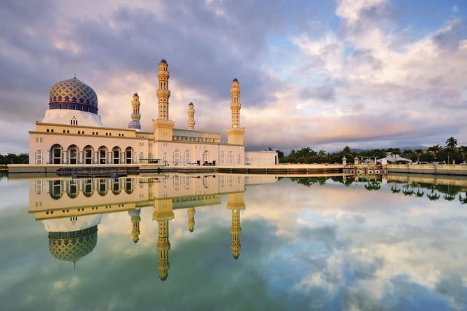 Kota Kinabalu Half Day City Tour with Professional Tour Guide - Tun Mustapha Tower and Sabah’s unusual skyline