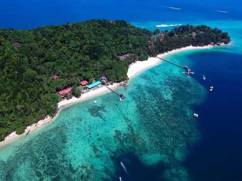 Kota Kinabalu: Manukan & Sapi Islands Snorkeling with Lunch - The guide and the shared-tour rhythm
