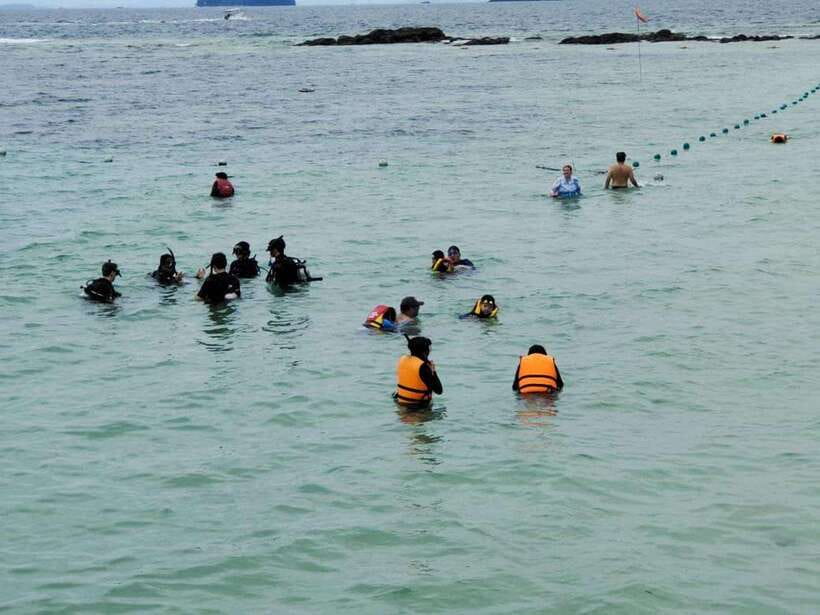 Kota Kinabalu: Twin Island Day Trip Tour ( Sapi & Manukan ) - Manukan is attractive, but the clock moves quickly
