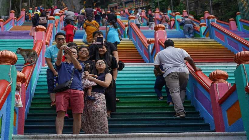 Kuala Lumpur 4-Hour Religious Harmony Tour - The National Mosque and modern Malaysia
