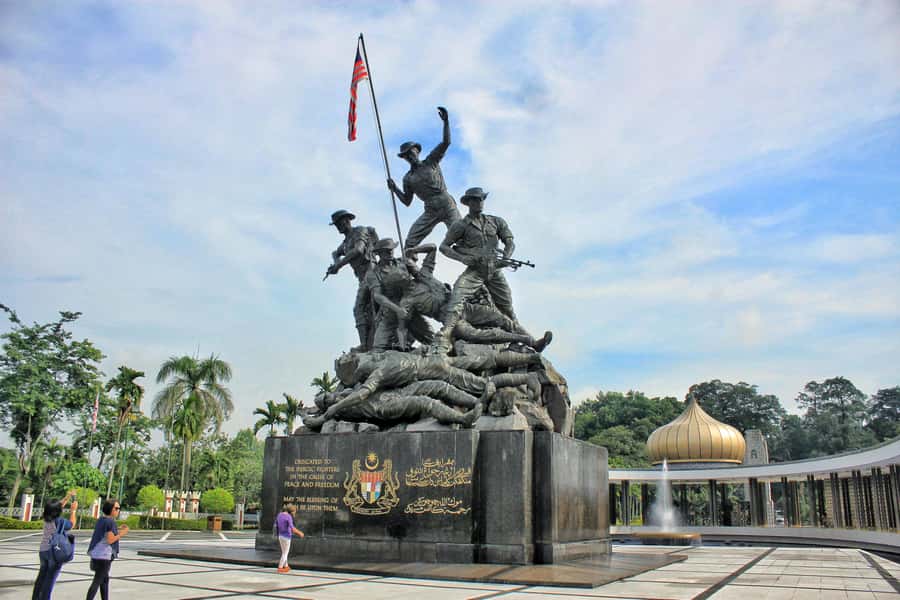 Kuala Lumpur: 4-Hour Tour & KL Towers Visit [Private] - Lake Gardens, the National Monument, and the National Mosque
