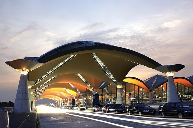 Kuala Lumpur Airport Transfer to Your Hotel - Finding the representative at Kuala Lumpur International Airport