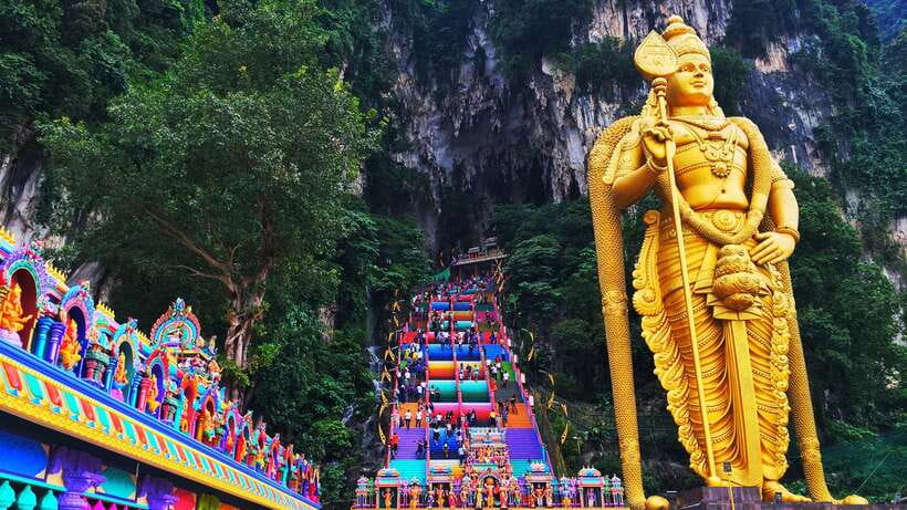 Kuala Lumpur: Batu Caves & Historic Buildings Tour - Batu Caves and the 272-step climb
