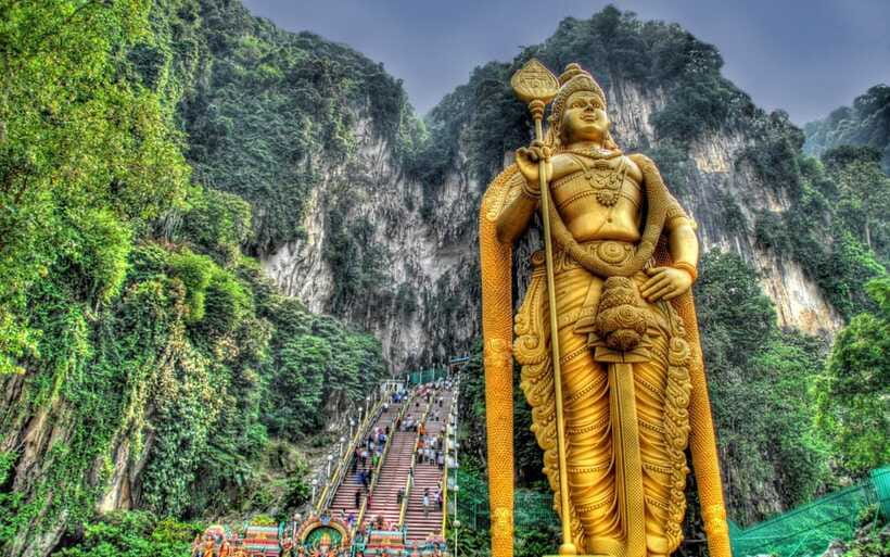Kuala Lumpur : Batu Caves Private Tour - The batik factory is more than a shopping stop