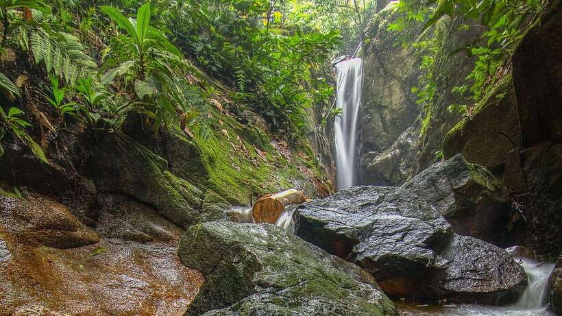 Kuala Lumpur: Batu Caves, Ramayana Caves & Kanching Falls - Who should book this half-day outing?