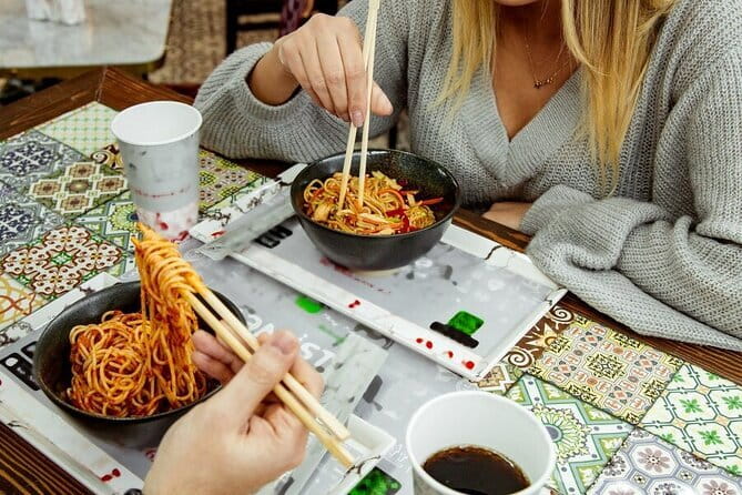 Kuala Lumpur Best Food Tour With A Guide - Central Market: food beside crafts and local art