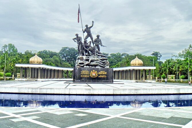 Kuala Lumpur City & Batu Caves Temple Private Tour - Petaling Street for Food and Bargain Shopping