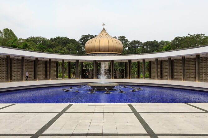 Kuala Lumpur City Tour Full Day 8 hours - Parliament, gardens, and the railway station