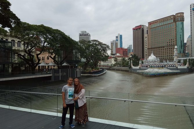 Kuala Lumpur City Tour - Half Day - Seeing the National Mosque in a short visit