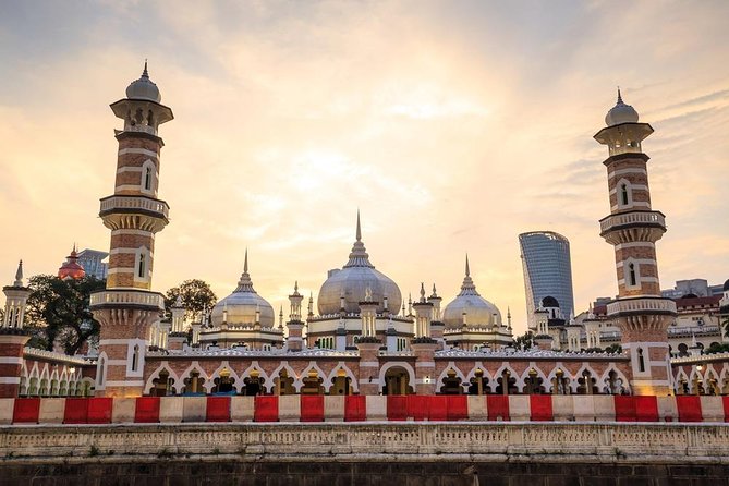 Kuala Lumpur City Tour - Half Day - Remembering independence at the National Monument