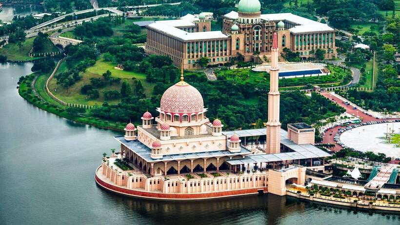 Kuala Lumpur: City Tour, KL Tower Ticket & Putrajaya w/ Boat - Key points at a glance