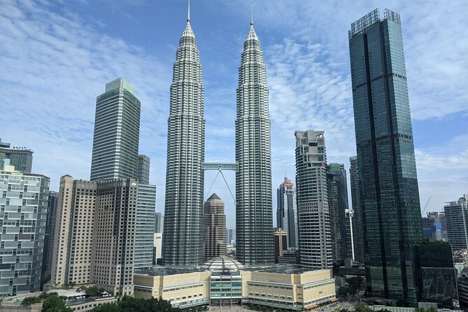 Kuala Lumpur City Tour with Petronas Twin Tower Admission Ticket - The Petronas Towers are the reason to consider it