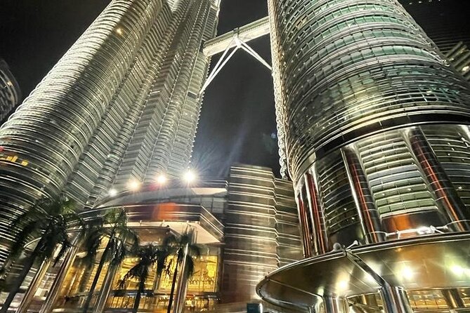 Kuala Lumpur City Tour with Petronas Twin Tower Admission Ticket - The National Monument and Malaysia’s public story