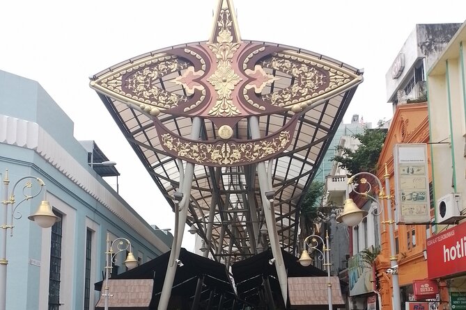 Kuala Lumpur City Tour - The National Mosque and Malaysia’s public face