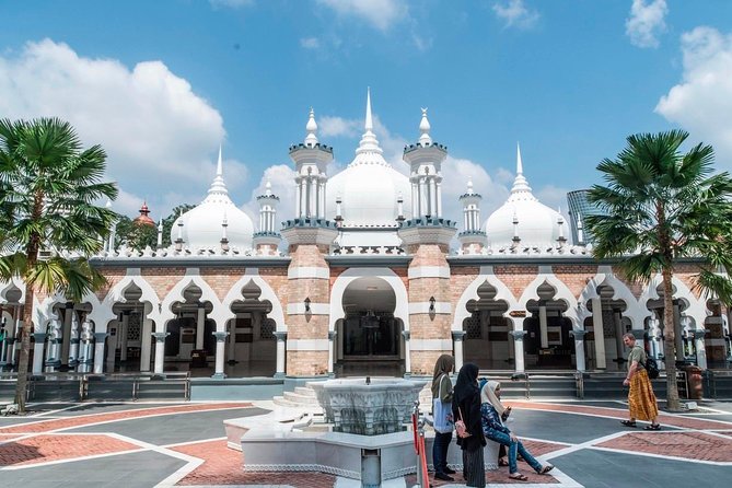 Kuala Lumpur Cultural & Heritage Most Iconic Locations - Chinatown’s pre-war streets and old shopfronts