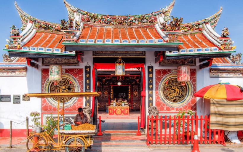 Kuala Lumpur Discovery: Shared Group Tour from Port Klang - Chinatown and the final Petronas Towers stop