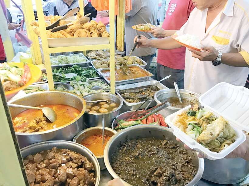 Kuala Lumpur: Evening Food Tour by Bike - Quick take: what makes this ride special