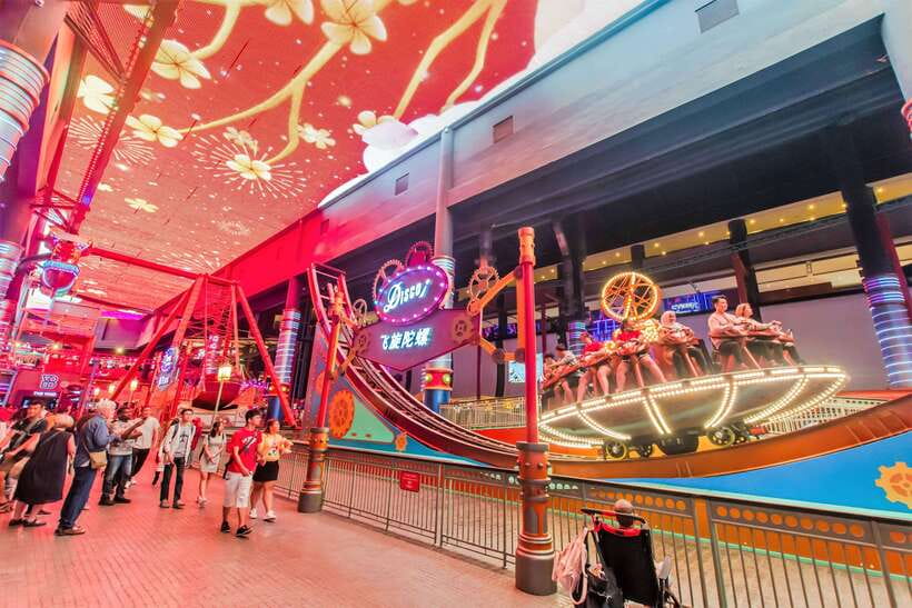 Kuala Lumpur: Genting Highland Tour with SkyWorld Theme Park - Casino De Genting and the premium outlets
