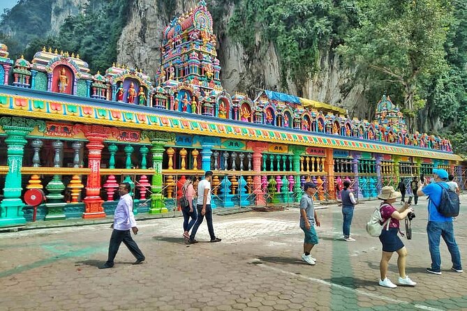 Kuala Lumpur Grand Full Day Guided Tour with 25 Attractions (SIC) - Chinatown, Petaling Street, and Kuala Lumpur’s market culture