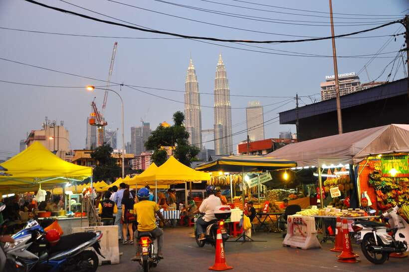 Kuala Lumpur: Half Day Local Food Walking Tour - Masjid Jamek and the old city center