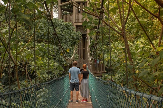 Kuala Lumpur Instagram Tour Most Famous Spots - Saloma Link and the Petronas Twin Towers