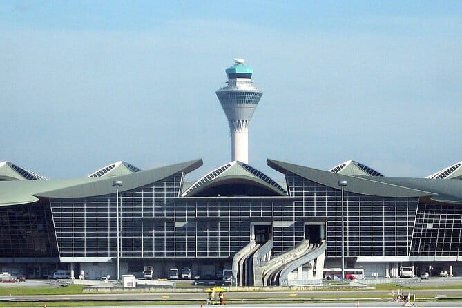 Kuala Lumpur International Airport Transfers - The arrival experience and driver support