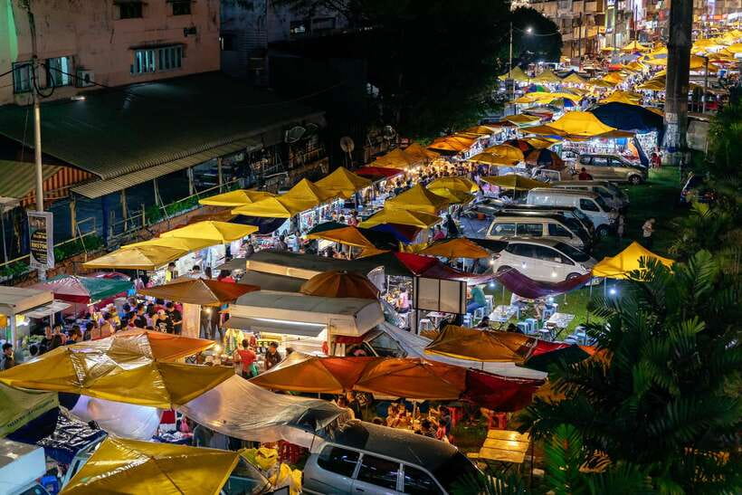 Kuala Lumpur: Local Street Food Night Tour - Is $69 good value for 150 minutes?