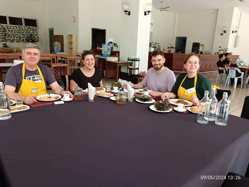 Kuala Lumpur: Malaysian Cooking Class with Market Tour - Starting with Malaysian food at TTDI Wet Market
