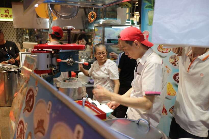 Kuala Lumpur: Nightlife Street Food Tour with 6 Tastings - Chinatown after dark: the main food stretch
