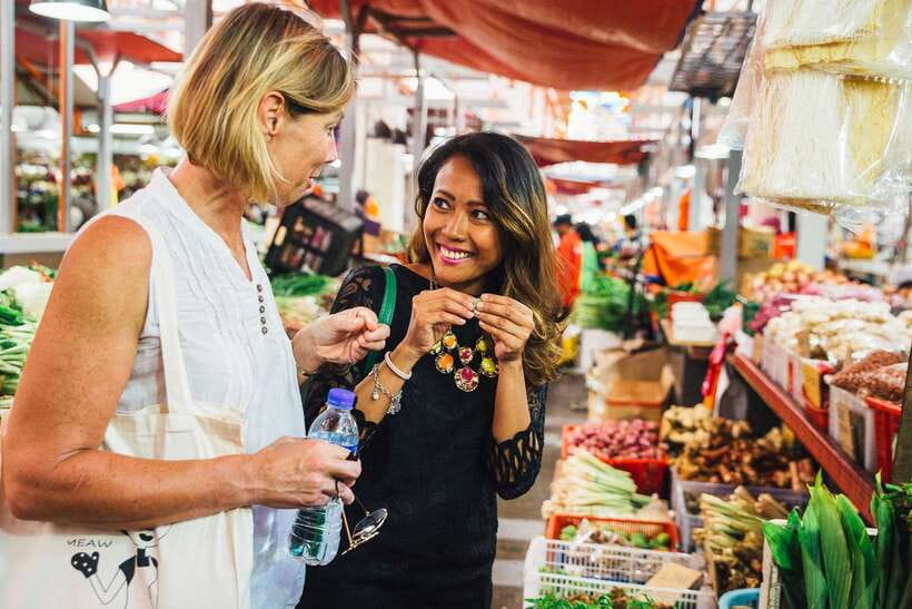 Kuala Lumpur: Private Food Tour – 10 Tastings with Locals - Starting at Central Market