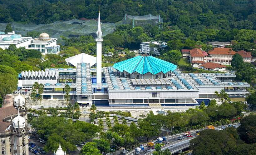 Kuala Lumpur: Private Full-Day 10 Wonders Tour - Istana Negara and the royal view