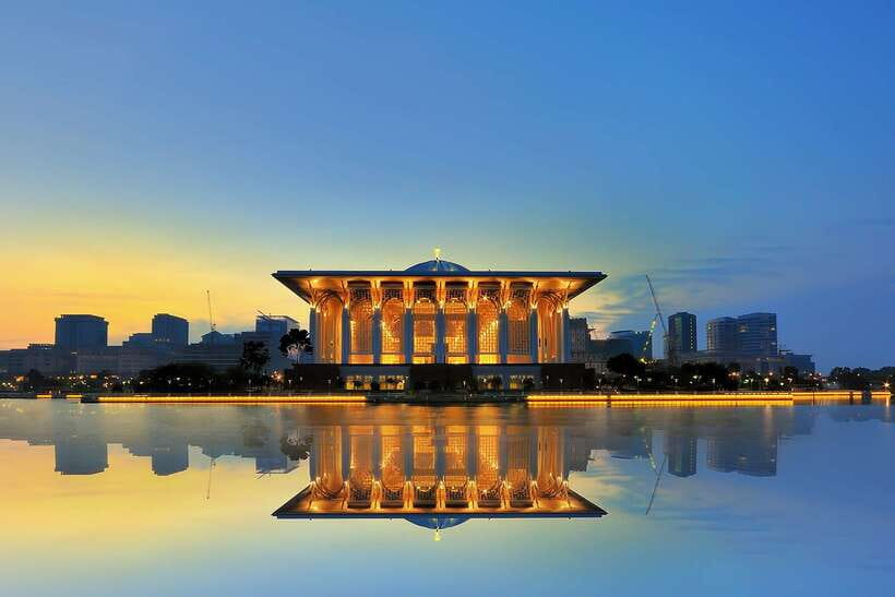 Kuala Lumpur: Putrajaya City Tour with Lake Cruise - Key points to know before you book