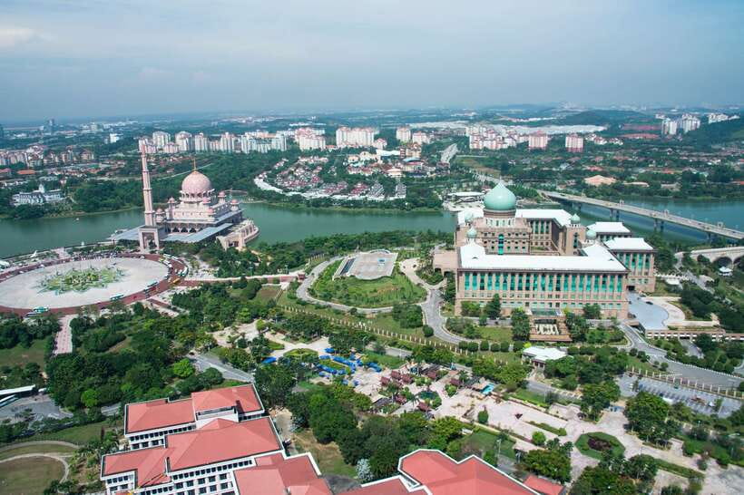 Kuala Lumpur: Putrajaya City Tour with Lake Cruise - How much value do you get for $71?
