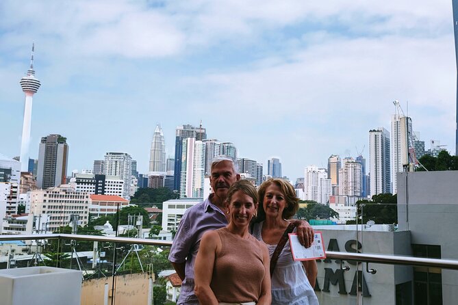 Kuala Lumpur's Nightlife Secrets and Street Food - What the guide adds to the walk