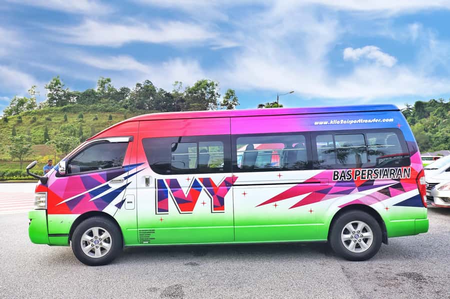Kuala Lumpur: Sightseeing by Private Vehicle with Driver - A private car makes Kuala Lumpur easier