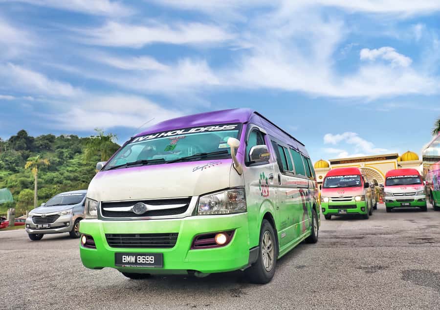 Kuala Lumpur: Sightseeing by Private Vehicle with Driver - Batu Caves: worthwhile, but allow time on foot