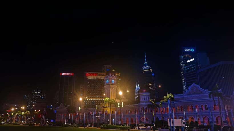 Kuala Lumpur: Sightseeing, Markets, and Food Night Tour - Merdeka Square and the River of Life