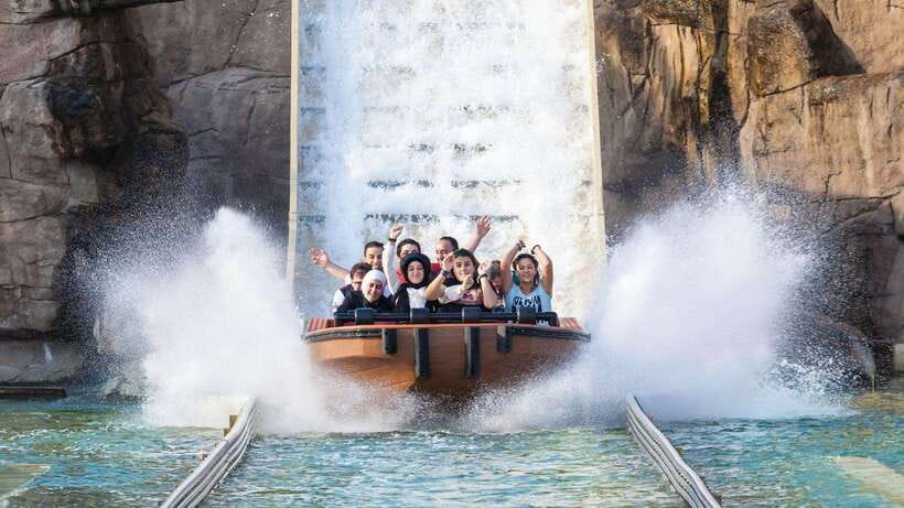 Kuala Lumpur: Sunway Lagoon Theme Park Ticket with Transfer - Six parks in one long Kuala Lumpur day