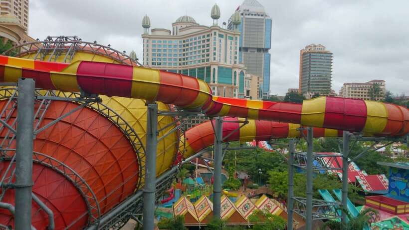 Kuala Lumpur: Sunway Lagoon Theme Park Ticket with Transfer - Weather, closures, and sensible planning