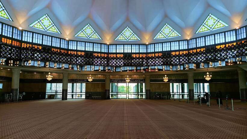 Kuala Lumpur: Temple & Shrine Private Half Day Tour - Who will enjoy this half-day tour