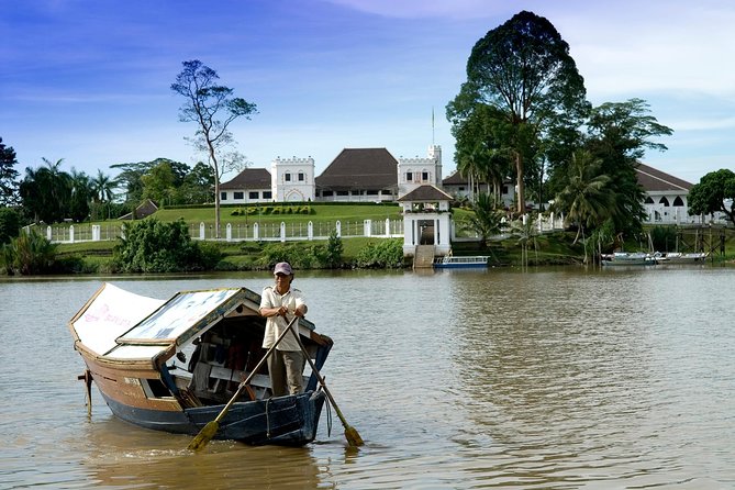 Kuching City Tour - Sarawak Museum, the main indoor stop