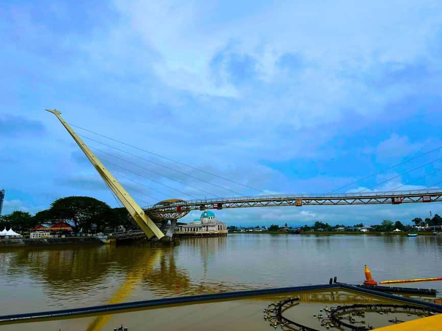 Kuching: Walking Tour with Sampan Boat Ride and Lunch - Ending at the Chinese Heritage Museum