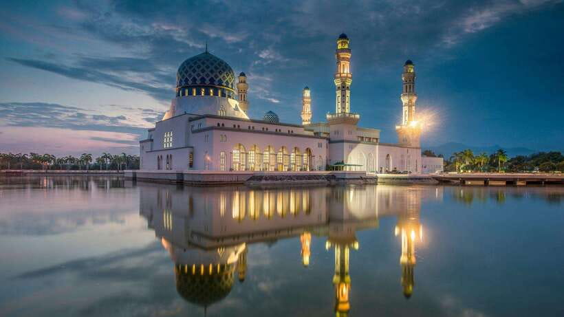 Kundasang: Day Tour with Desa Dairy Farm and Alpaca Club - Nabalu Town brings markets and mountain views