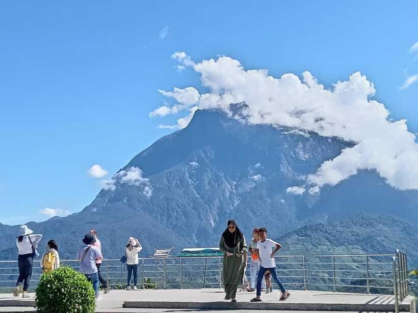 Kundasang : Poring Hot Spring + Desa & Meal Shared Tour - The shared van is the real trade-off