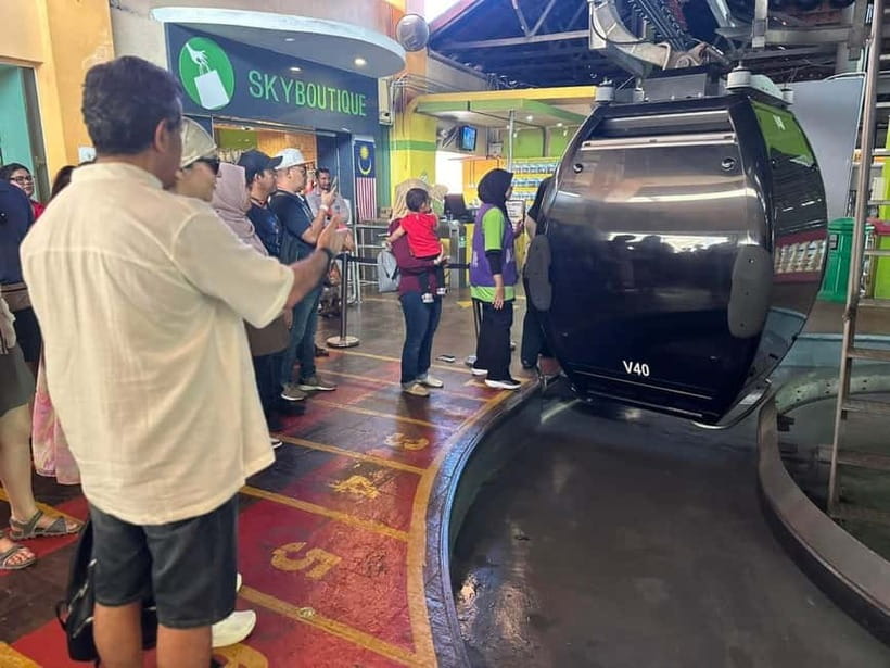 Langkawi cable car and Skybridge Tickets - The steep ride above Langkawi’s forest