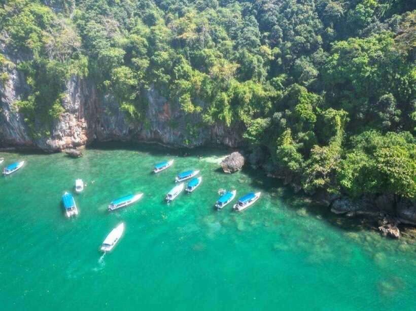Langkawi: Dangli Island Snorkel and Swim Speedboat Tour - Boarding at Kilim Jetty and getting ready