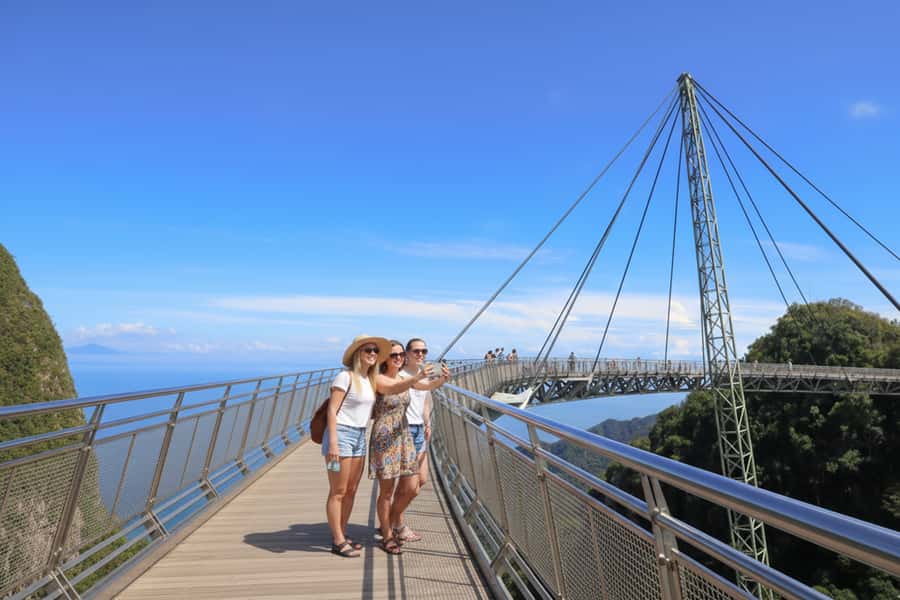 Langkawi: Half- or Full-Day Private Car Tour of Highlights - What the car service adds to the experience