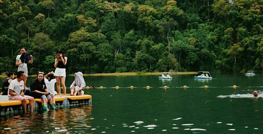 Langkawi: Island Hopping Shared or Private Boat Options - Pulau Singa Besar and the eagle-feeding stop