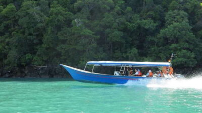 Island Hopping Tour