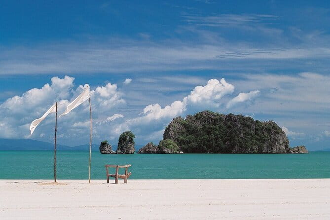 Langkawi Island Shore Excursions For Cruise Ship Traveler - Oriental Village at the foot of the cable car